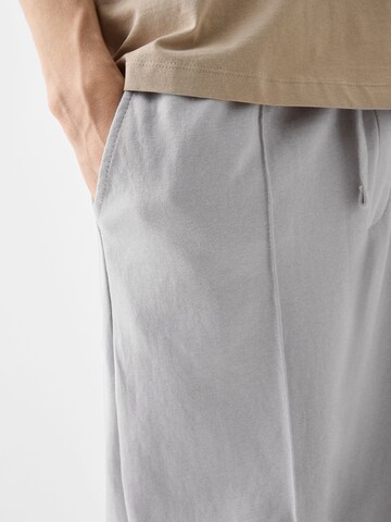 Bershka Loosefit Hose in Grau