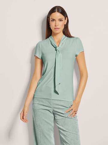 T-shirt MADELEINE en vert : devant