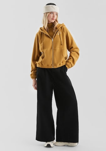 QS Zip-Up Hoodie in Yellow