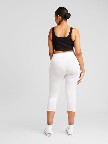 ONLY Carmakoma - Skinny Leggings 'TIME' em branco