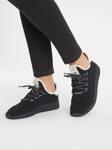 Baskets basses 'Hu' ADIDAS ORIGINALS en noir : devant