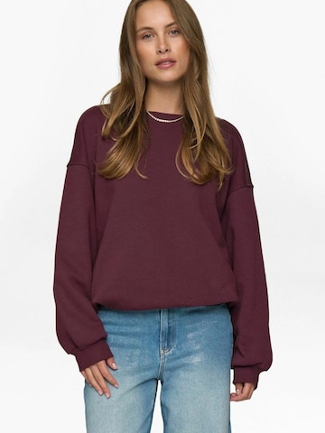 Sweat-shirt 'NUBISSA ' NÜMPH en rouge : devant