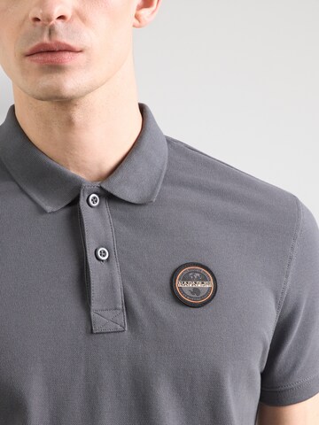 NAPAPIJRI Póló 'EPY' - szürke