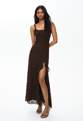 Bershka Dress in Brown: front