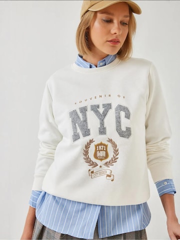 Bianco Lucci Sweatshirt in Weiß: Vorderseite