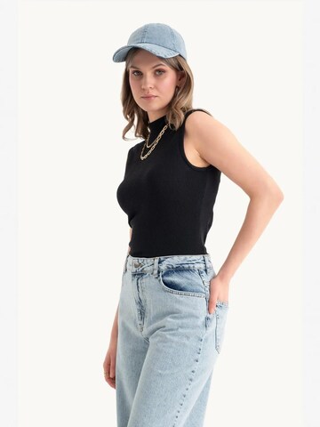 Top di Hiccup in nero