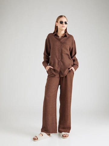 Pantalons de tailleur Bianco Lucci en marron : devant