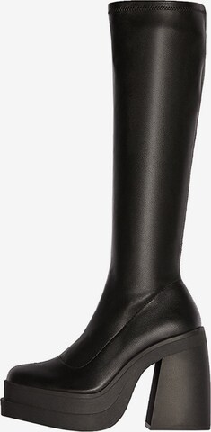 Bershka Stiefel in Schwarz