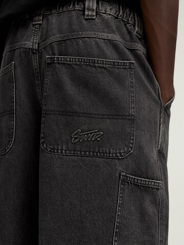 Loosefit Jeans di Pull&Bear in nero