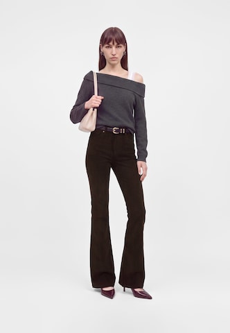 Vero Moda Tall Flared Παντελόνι 'VMFLASH' σε καφέ