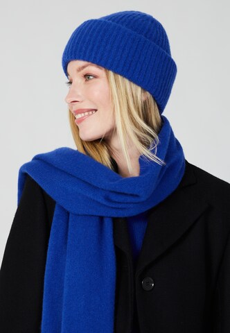 Style Republic Beanie in Blue: front
