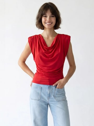 Top di MixRay in rosso: frontale