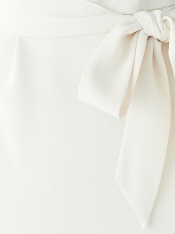 Rochie 'REANE' de la Willa pe alb