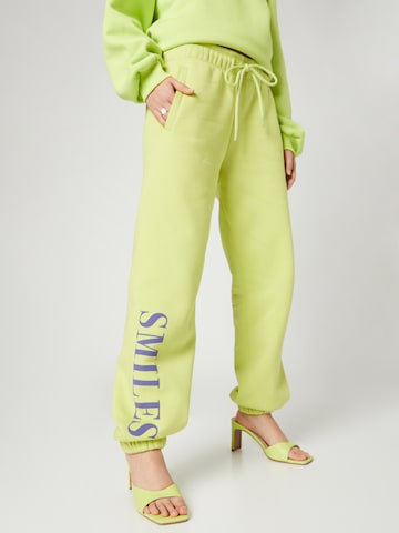Smiles Tapered Pants 'Jarno' in Green: front