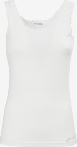 Top di Influencer in bianco: frontale