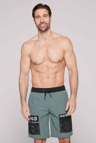 Pantaloncini da bagno di CAMP DAVID in verde: frontale