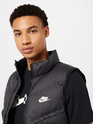 Nike Sportswear Weste in Schwarz