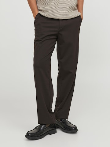 Regular Pantalon à plis 'Karl' JACK & JONES en marron : devant