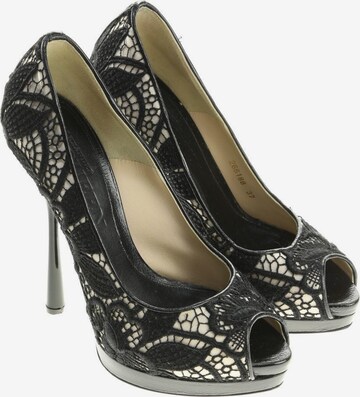 Alexander McQueen High Heels & Pumps in 38 in Black: front