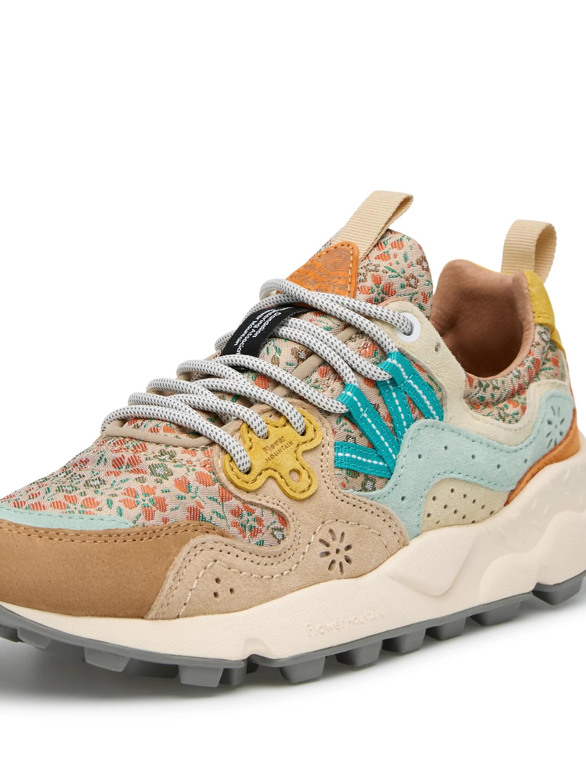 Flower Mountain Lace-Up Shoes 'YAMANO 3 WOMAN' in Brown: front
