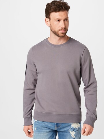 Sweat-shirt HOLLISTER en gris : devant