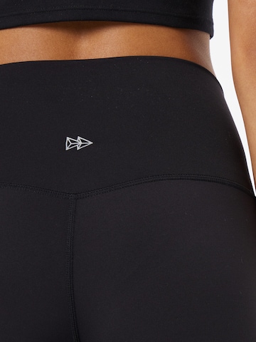 Skinny Pantaloni sport 'Charly' de la Yvette Sports pe negru