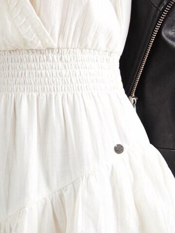 Pepe Jeans - Vestido 'LORENZA' en blanco
