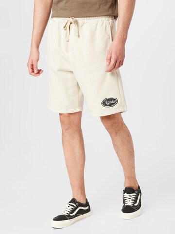 Pegador Regular Shorts in Beige: Vorderseite