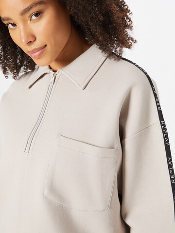 REPLAY Sweatshirt in Grau