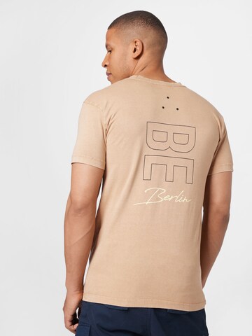 BE EDGY T-Shirt in Braun