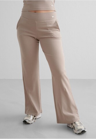 Aim'n Wide Leg Hose in Braun: Vorderseite