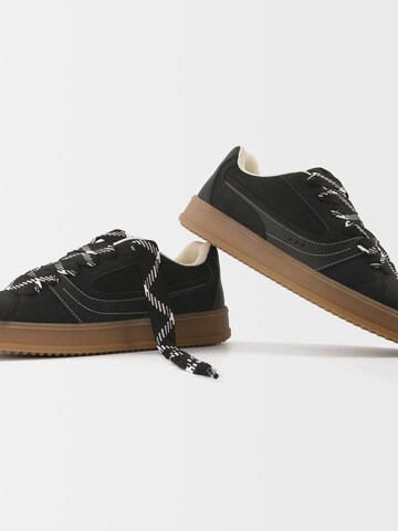 Baskets basses Bershka en noir