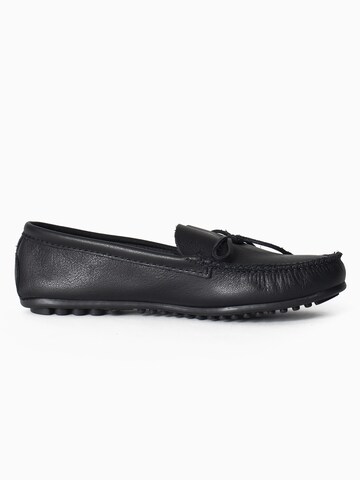 Minnetonka Mokasini 'Kelsea' | črna barva