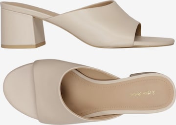 & Other Stories Sandalen 39 in Beige: Vorderseite