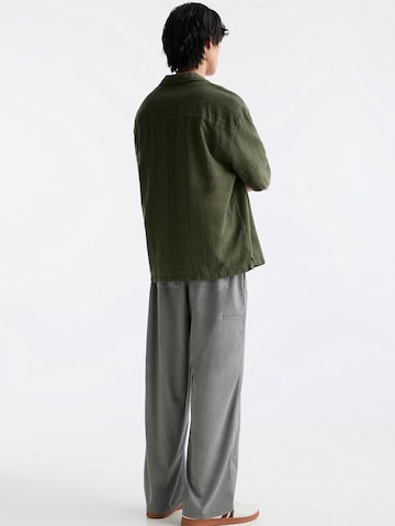 Pull&Bear Comfort Fit Skjorta i grön
