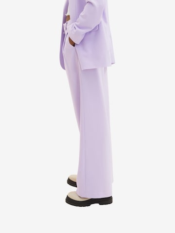 TOM TAILOR DENIM Wide leg Pleat-front trousers in Purple: front