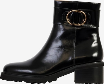 Emilie Karston Ankle Boots 'Quinn Stiefelette aus Leder mit Absatz' in Schwarz: Vorderseite