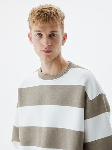 Pull&Bear Sweatshirt i brun