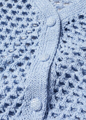 Geacă tricotată 'Selpak' de la MANGO pe albastru