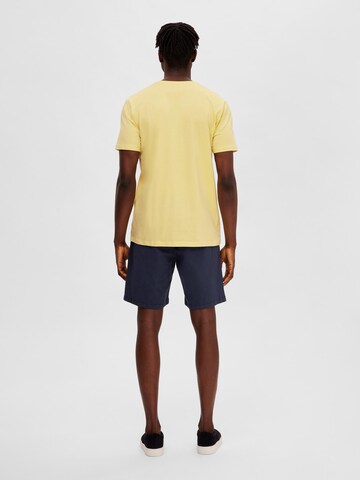 SELECTED HOMME - Camiseta 'ASPEN' en amarillo