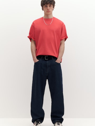 Tricou de la Pull&Bear pe roșu: față