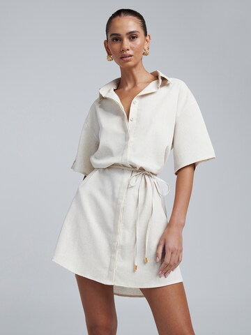 BWLDR - Vestido camisero 'Orla' en beige: frente