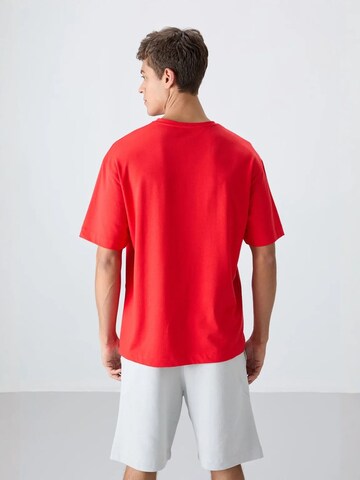 Tommy Life Shirt in Red