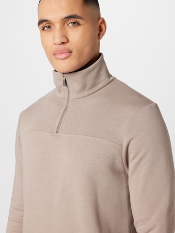 BURTON MENSWEAR LONDON Sweatshirt in Beige