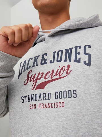 JACK & JONES Sweatshirt i grå