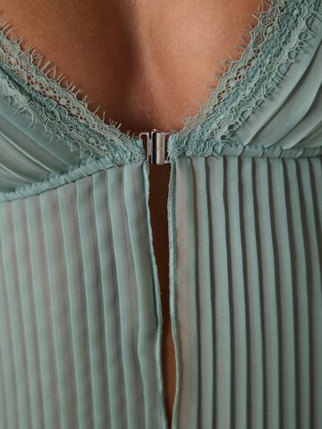Penti Negližé 'PENTI Gestreiftes Chiffon-Babydoll mit Falten, ohne Bügel' – zelená