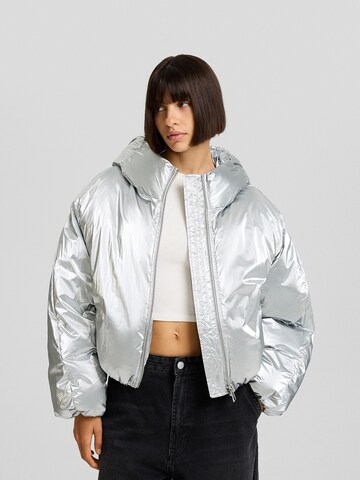 Veste mi-saison Bershka en argent : devant