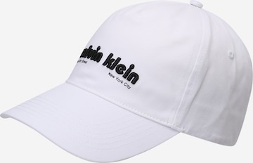 Calvin Klein Jeans Cap in White: front