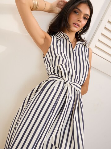 Friends Like These Sukienka koszulowa w kolorze beżowy