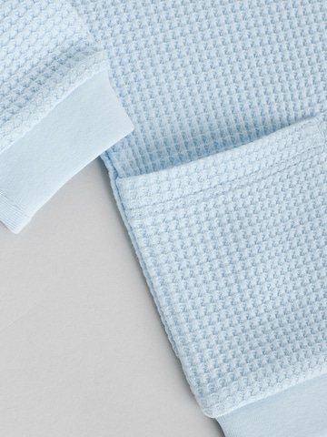 Next Set in Blue